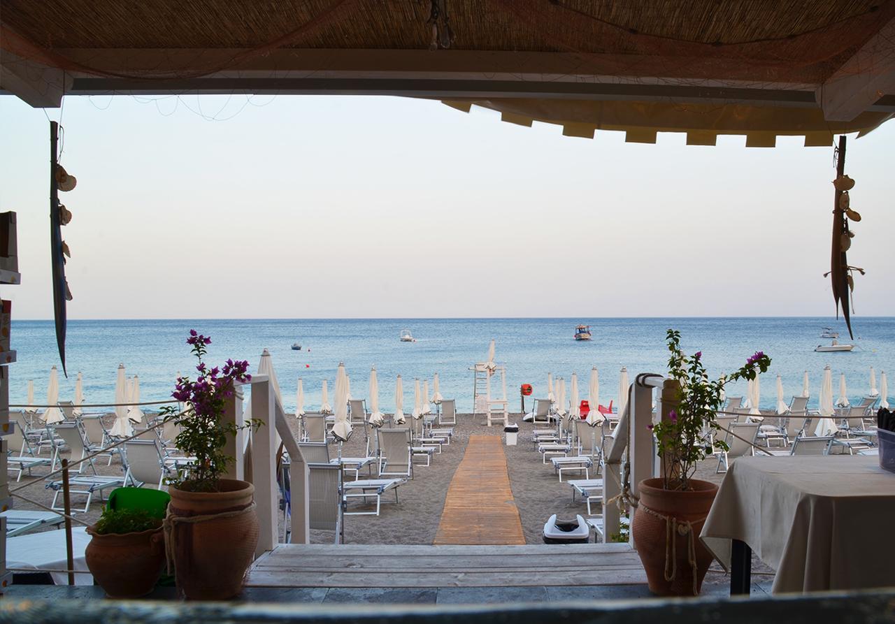 Residence Letojanni Taormina Esterno foto