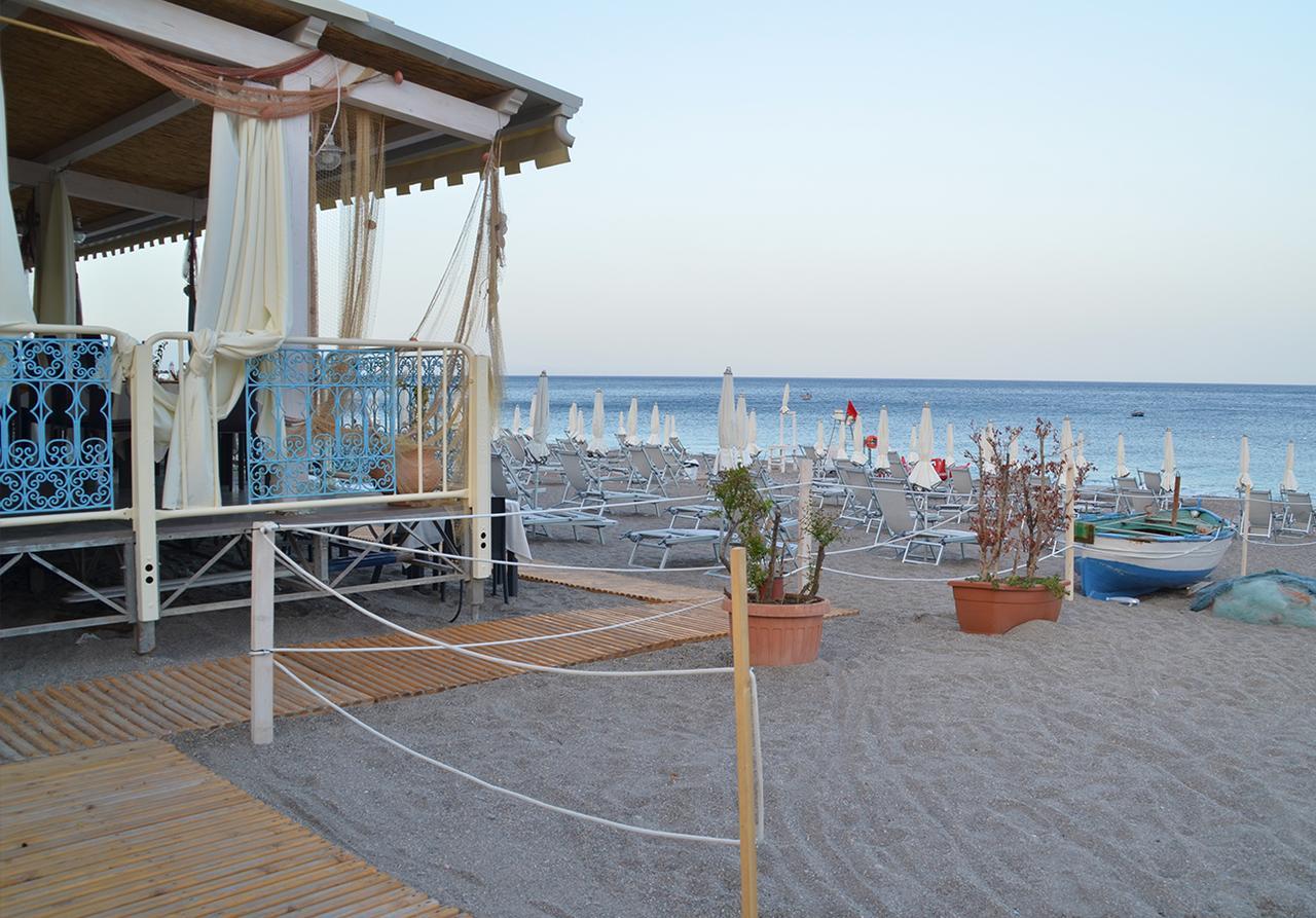 Residence Letojanni Taormina Esterno foto