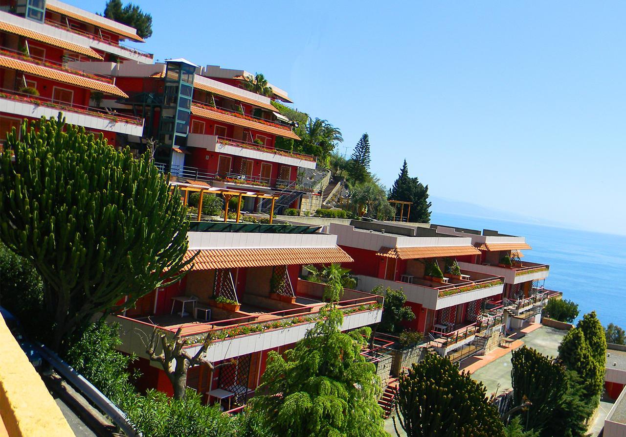 Residence Letojanni Taormina Esterno foto
